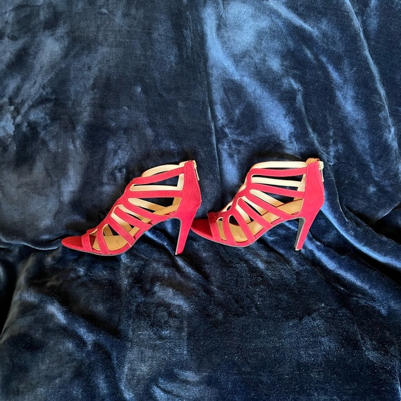 Kelly & Katie Jazelle Sandel Red size 6 - Picture 3 of 8